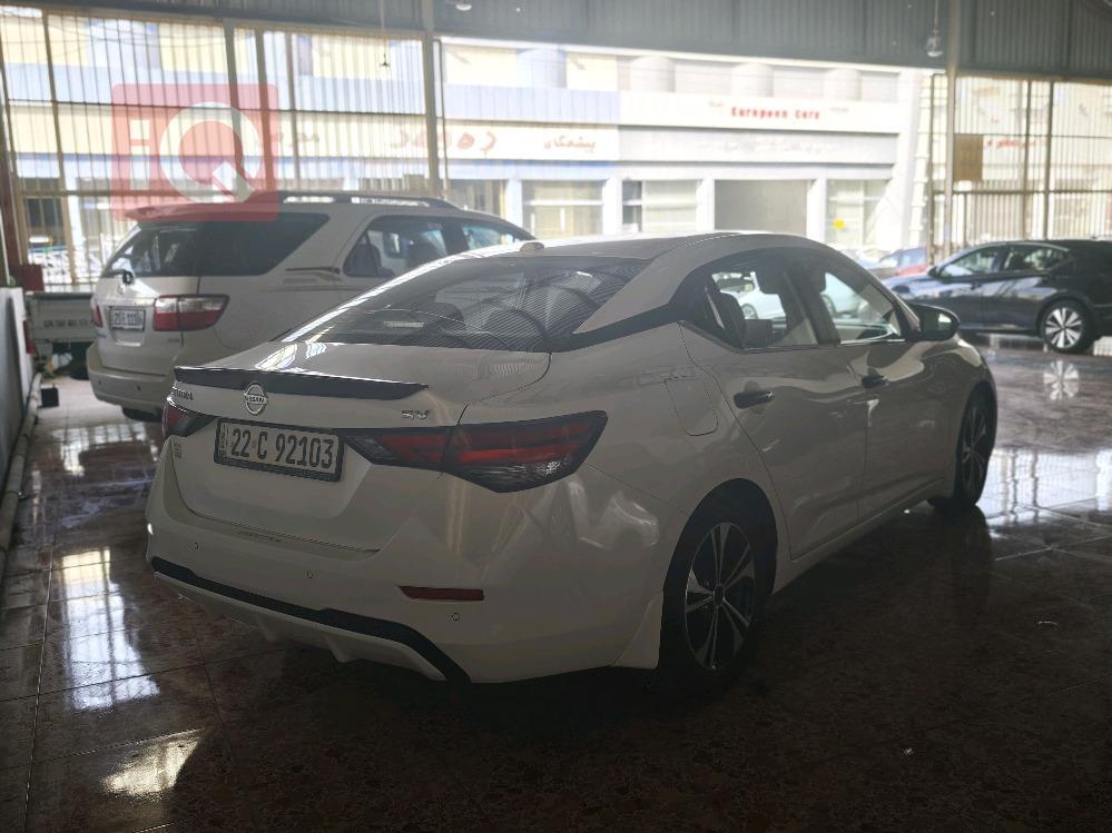 نیسان سێنترا